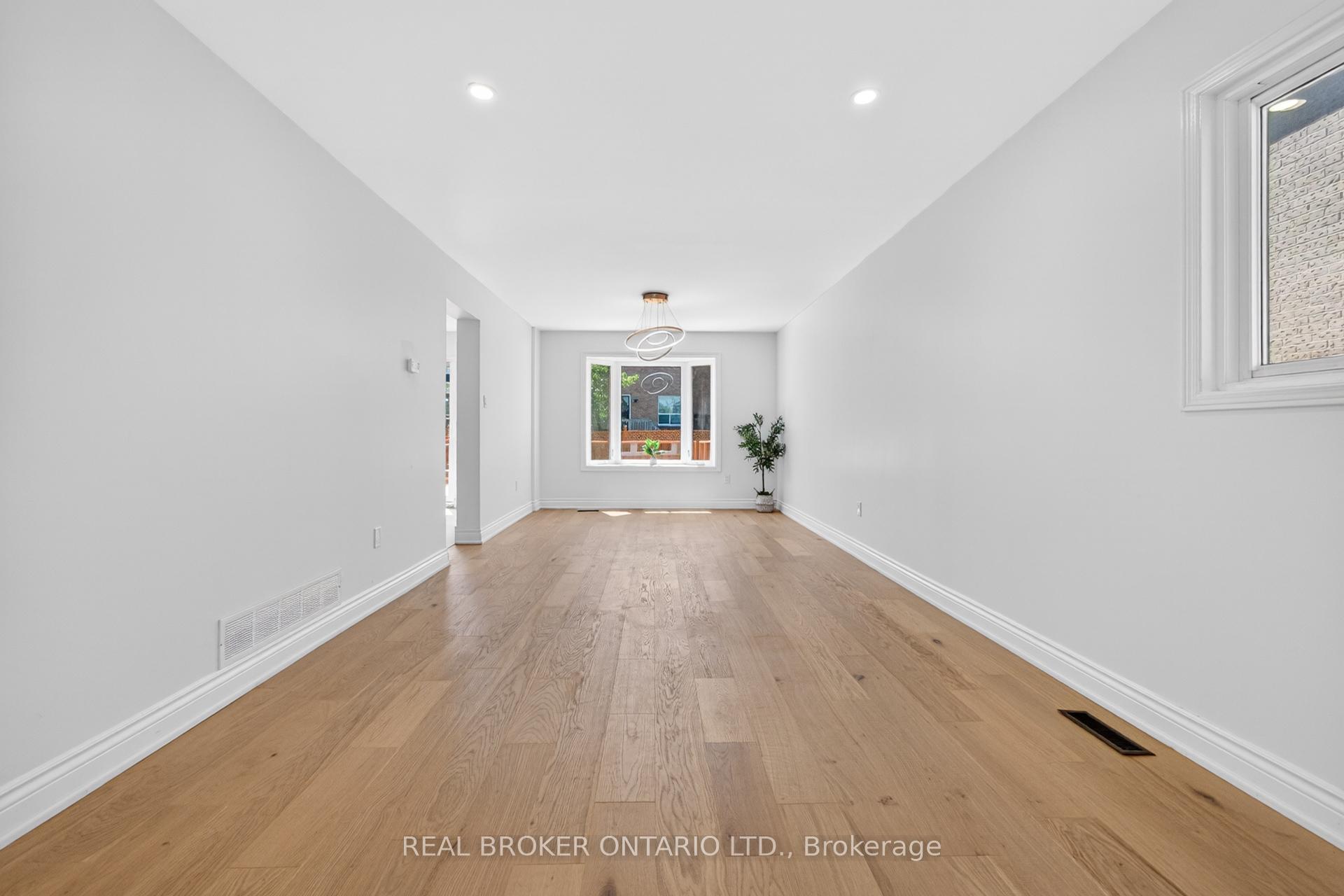 Photo 48 of 4326 Waterford Crescent, Mississauga, Hurontario — HOMEH