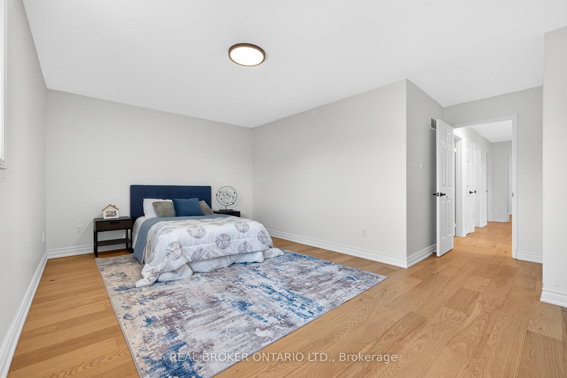 Photo 20 of 4326 Waterford Crescent, Mississauga, Hurontario — HOMEH