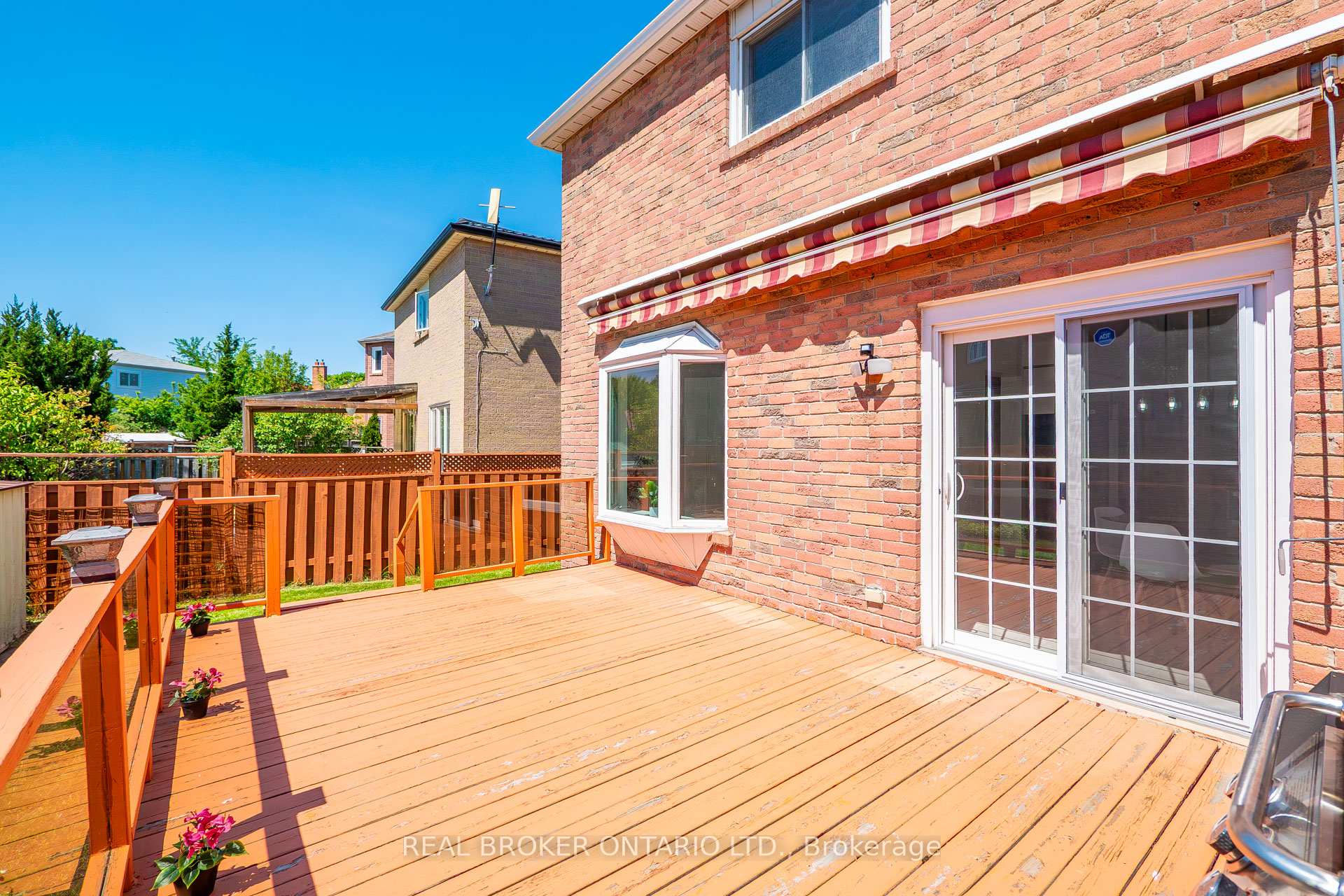 Photo 46 of 4326 Waterford Crescent, Mississauga, Hurontario — HOMEH