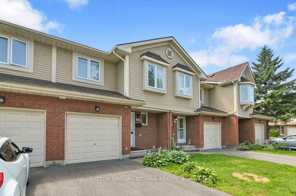 Photo 3 of Unit 32, 544 Parasol Court, Ottawa, Fallingbrook/Pineridge — HOMEH