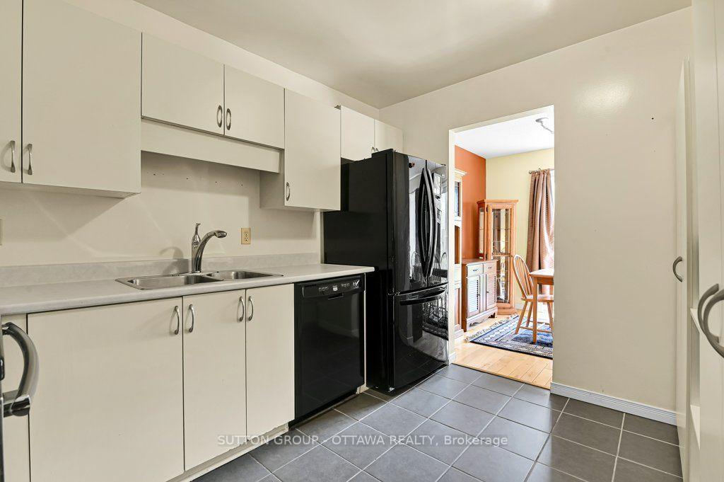 Photo 8 of Unit 32, 544 Parasol Court, Ottawa, Fallingbrook/Pineridge — HOMEH