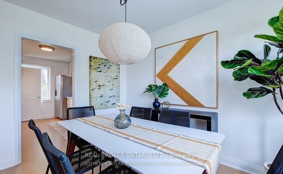 Photo 8 of 40 Stamford Square N, Scarborough, Clairlea-Birchmount — HOMEH