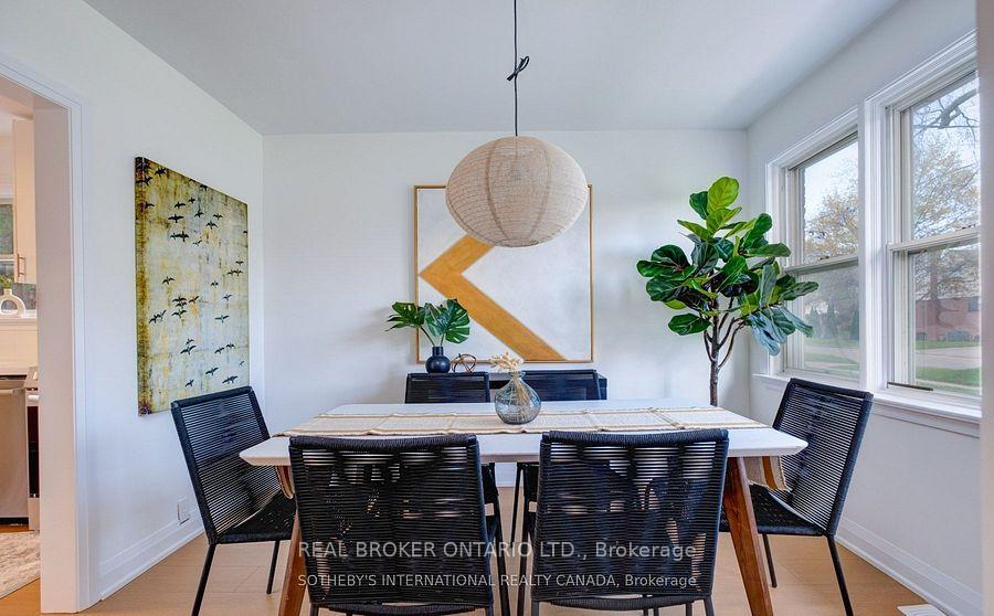 Photo 10 of 40 Stamford Square N, Scarborough, Clairlea-Birchmount — HOMEH