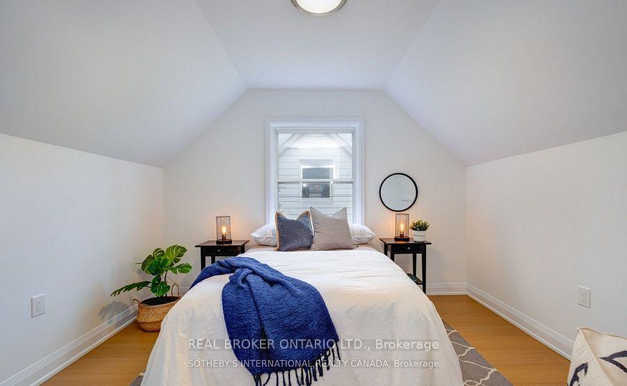 Photo 13 of 40 Stamford Square N, Scarborough, Clairlea-Birchmount — HOMEH