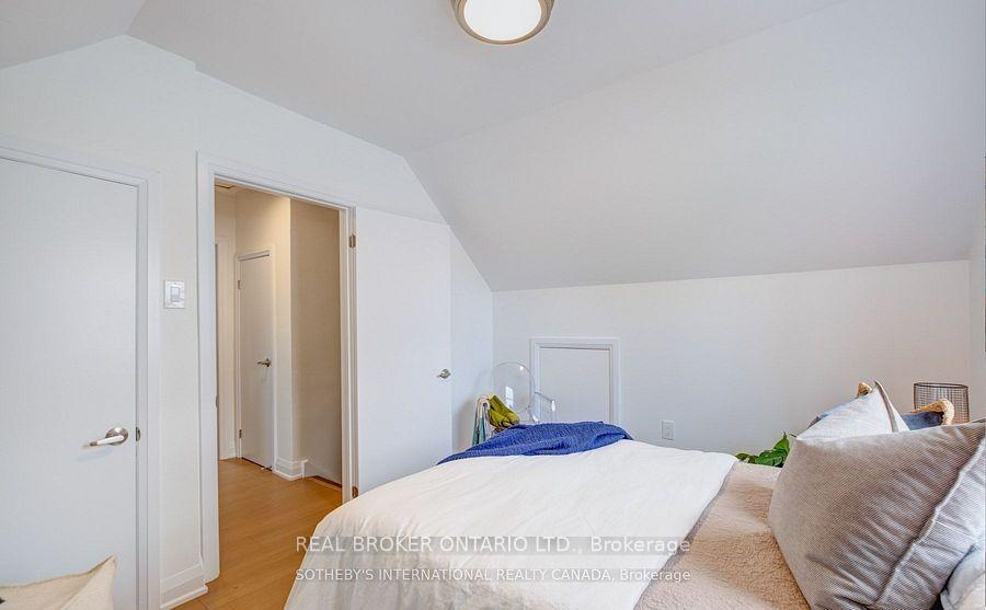 Photo 14 of 40 Stamford Square N, Scarborough, Clairlea-Birchmount — HOMEH