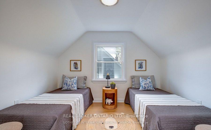 Photo 15 of 40 Stamford Square N, Scarborough, Clairlea-Birchmount — HOMEH