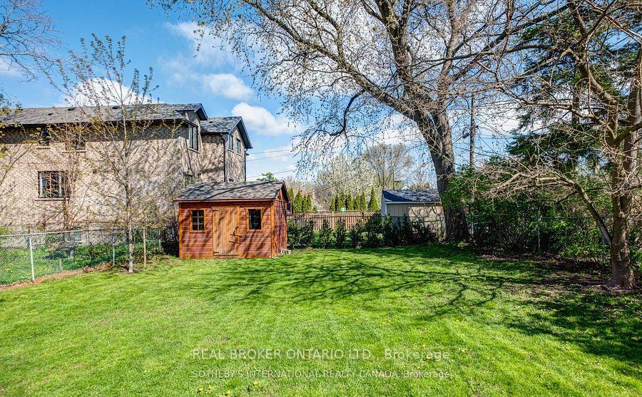 Photo 19 of 40 Stamford Square N, Scarborough, Clairlea-Birchmount — HOMEH