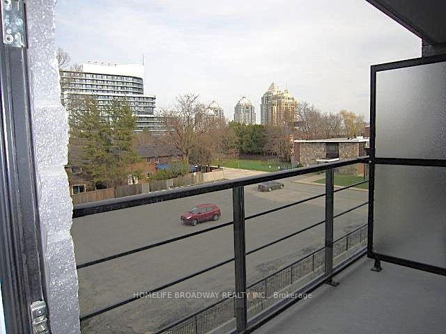 Photo 8 of Unit 401, 21 Clairtrell Road, North York, Willowdale East — HOMEH