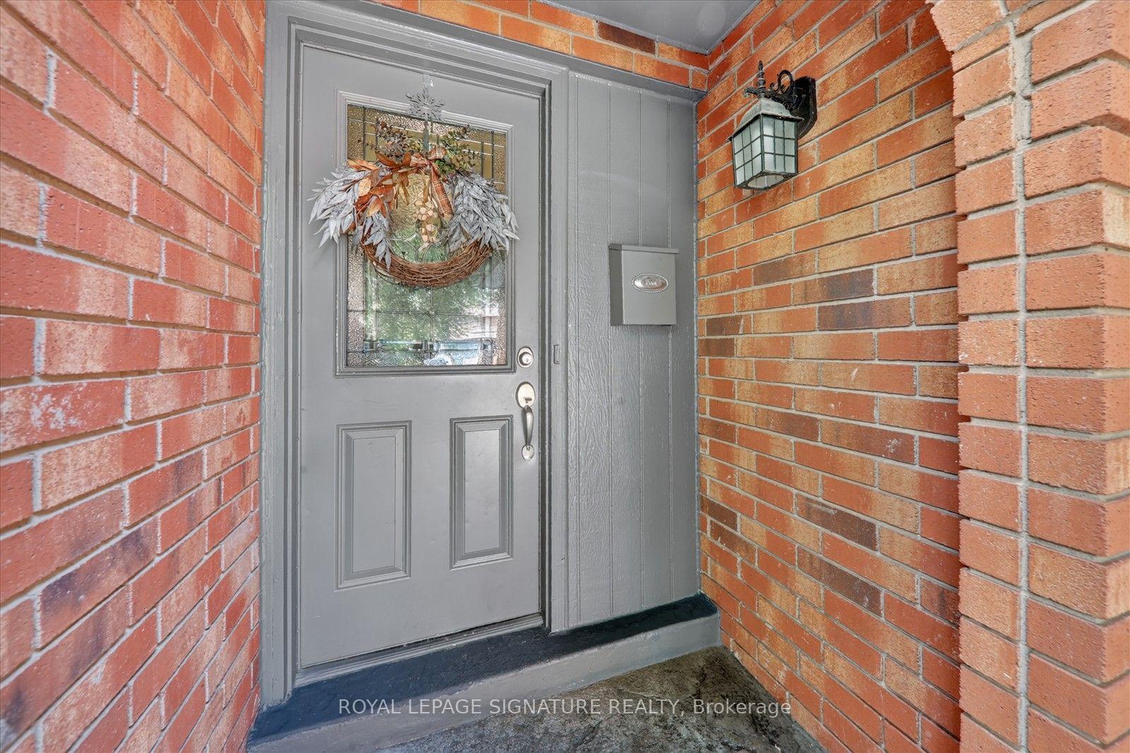 Photo 6 of 62 Massey Street, Brampton, Central Park — HOMEH