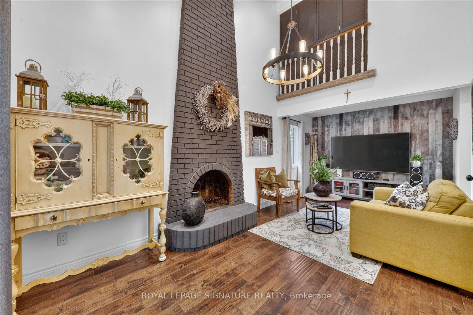 Photo 17 of 62 Massey Street, Brampton, Central Park — HOMEH