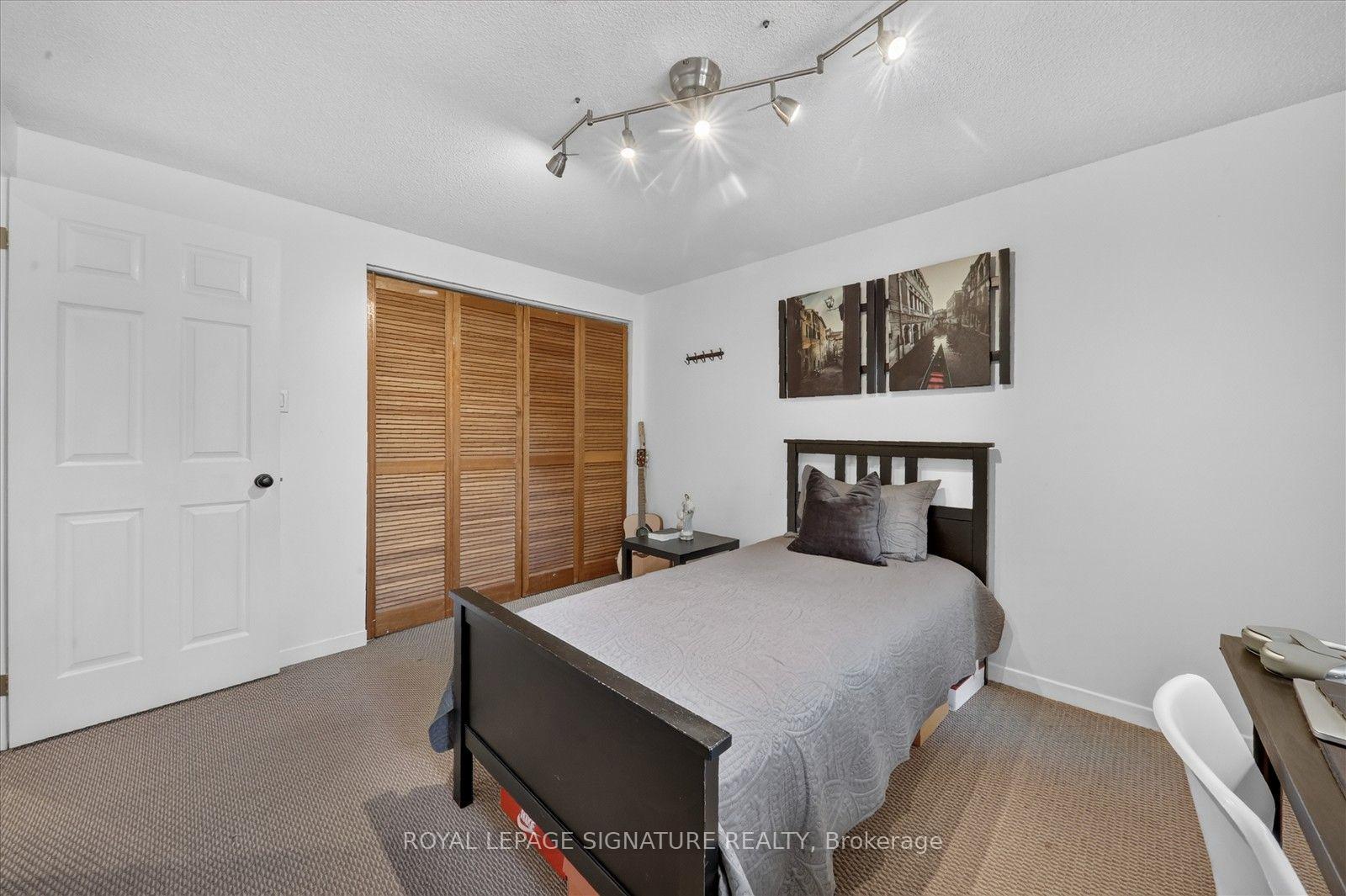 Photo 24 of 62 Massey Street, Brampton, Central Park — HOMEH