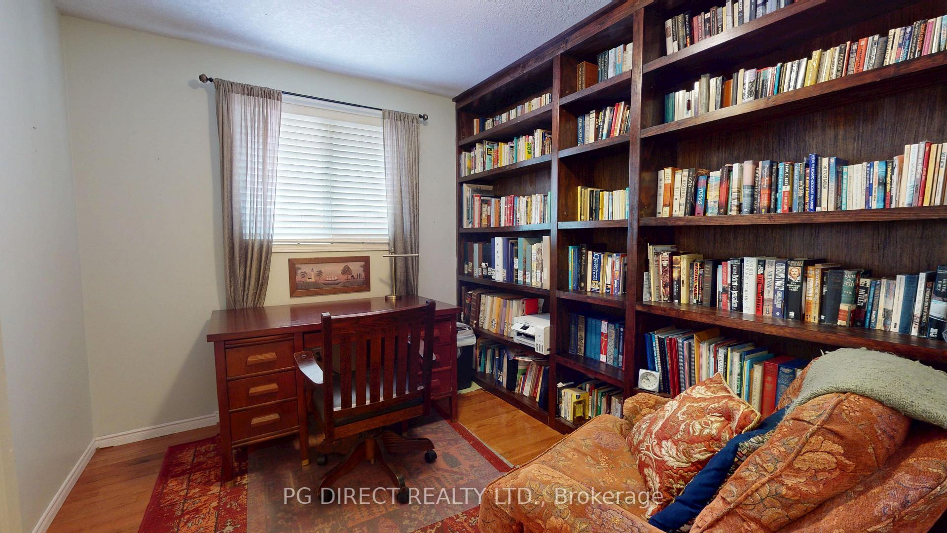 Photo 9 of 514 Forestlawn Road, Waterloo, Lexington — HOMEH