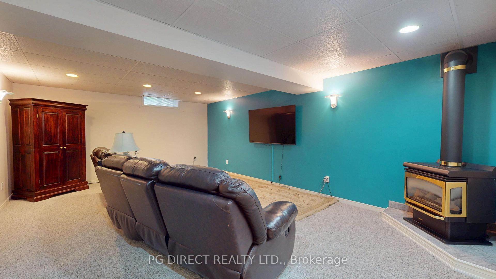Photo 11 of 514 Forestlawn Road, Waterloo, Lexington — HOMEH