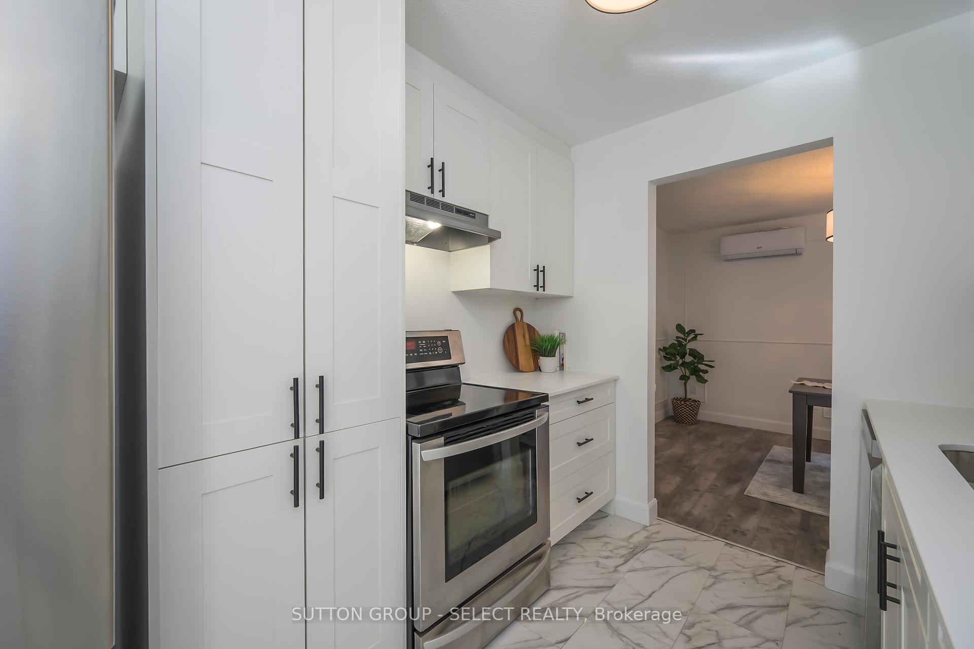 Photo 7 of 522 Cranbrook Road, London, South M — HOMEH