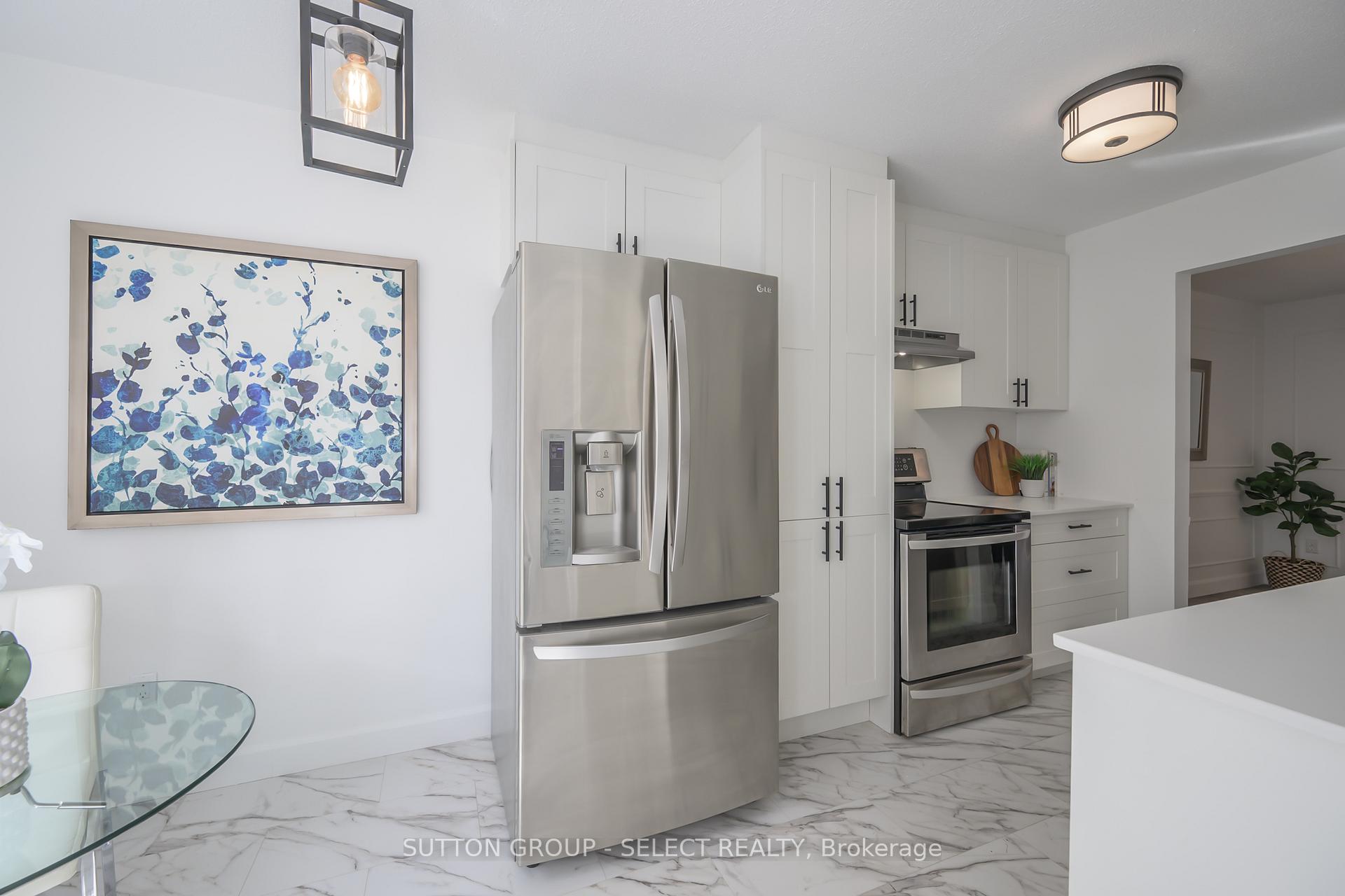 Photo 8 of 522 Cranbrook Road, London, South M — HOMEH