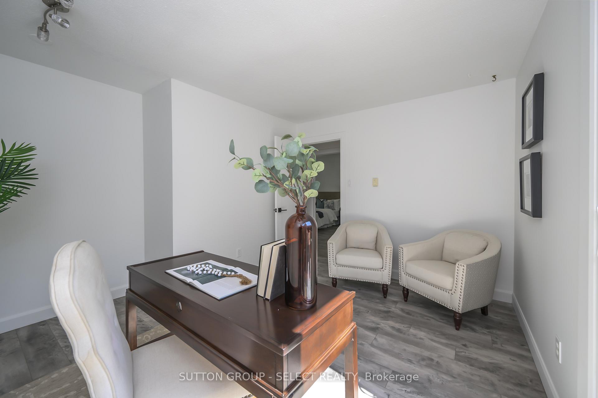 Photo 17 of 522 Cranbrook Road, London, South M — HOMEH