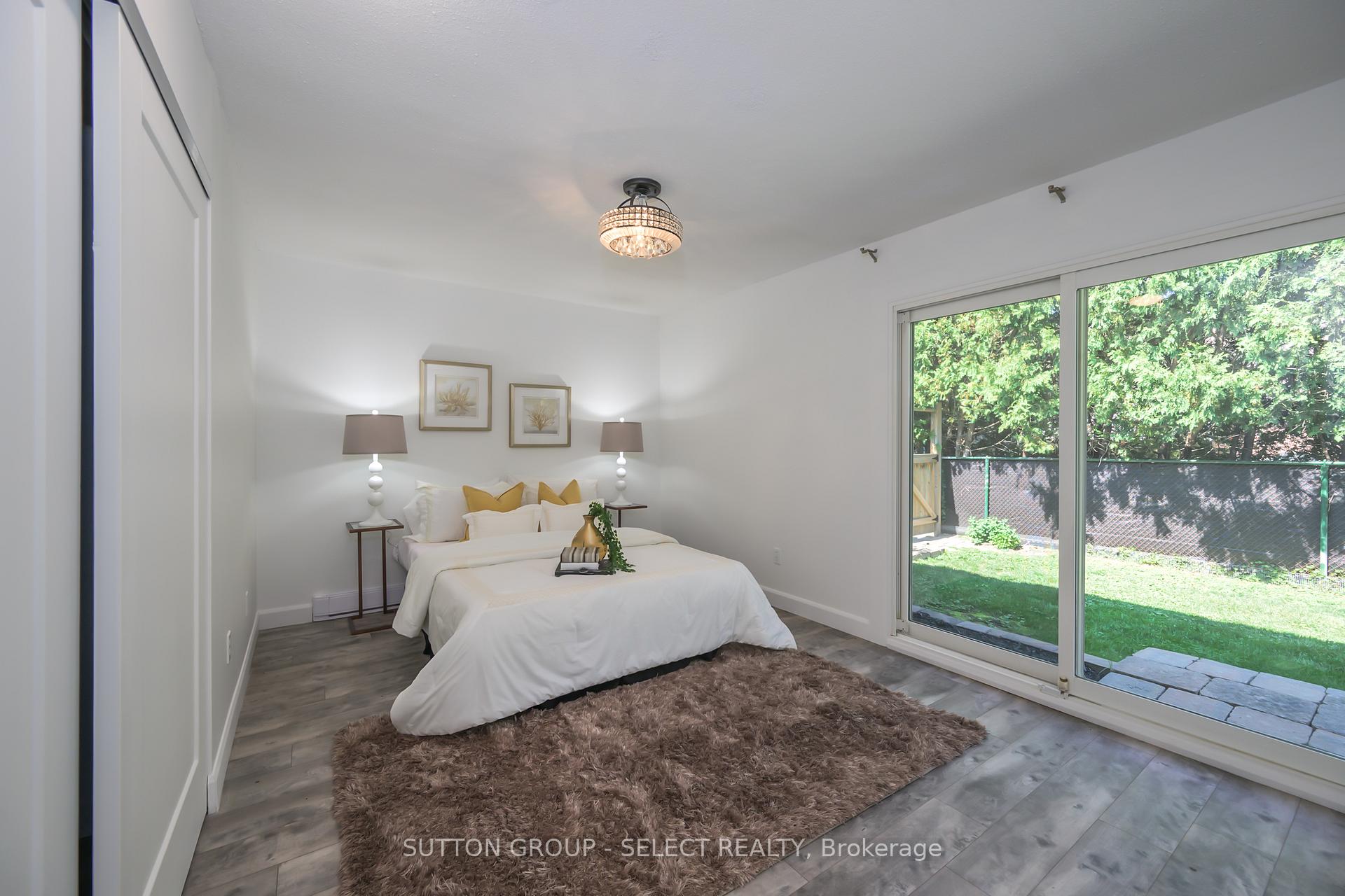 Photo 23 of 522 Cranbrook Road, London, South M — HOMEH