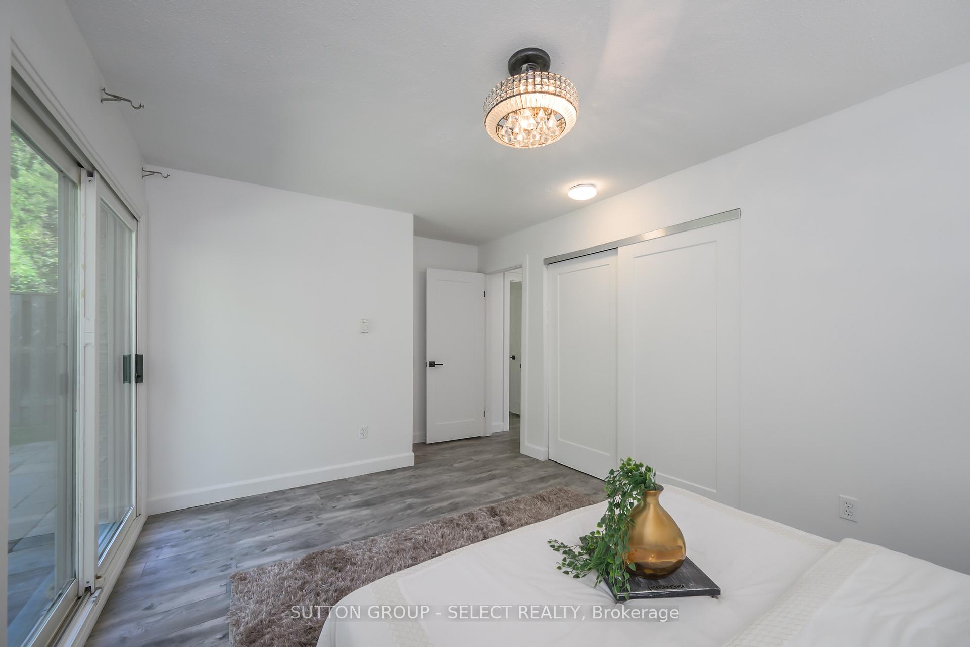 Photo 24 of 522 Cranbrook Road, London, South M — HOMEH
