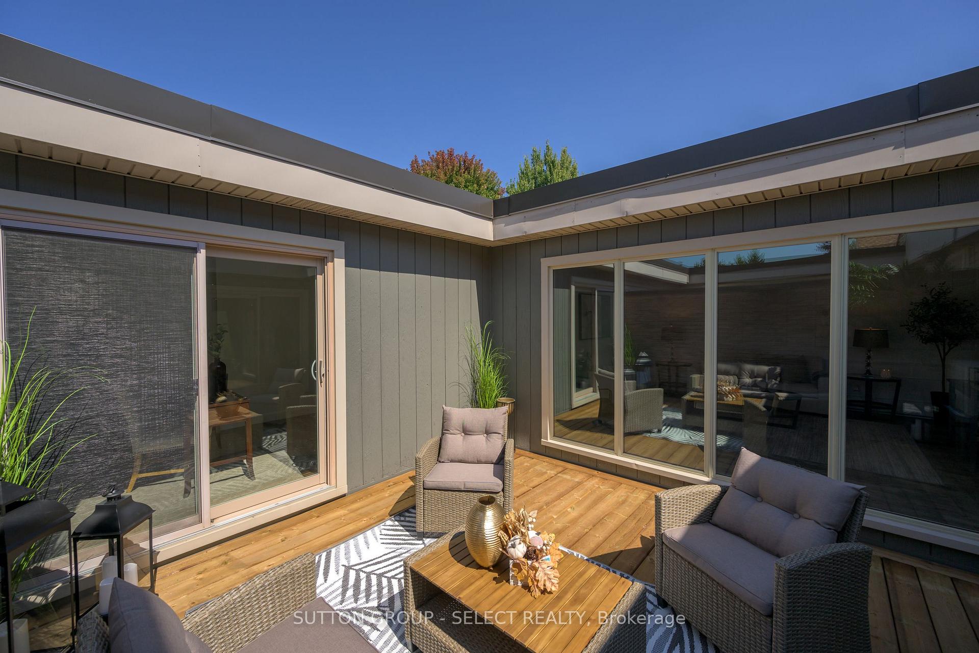 Photo 29 of 522 Cranbrook Road, London, South M — HOMEH