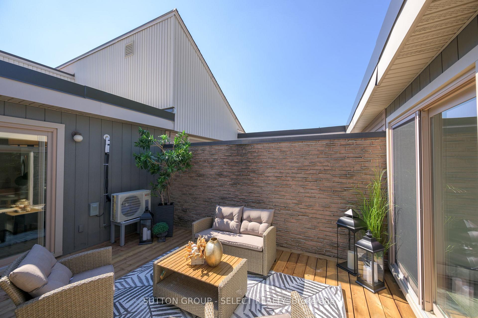 Photo 30 of 522 Cranbrook Road, London, South M — HOMEH