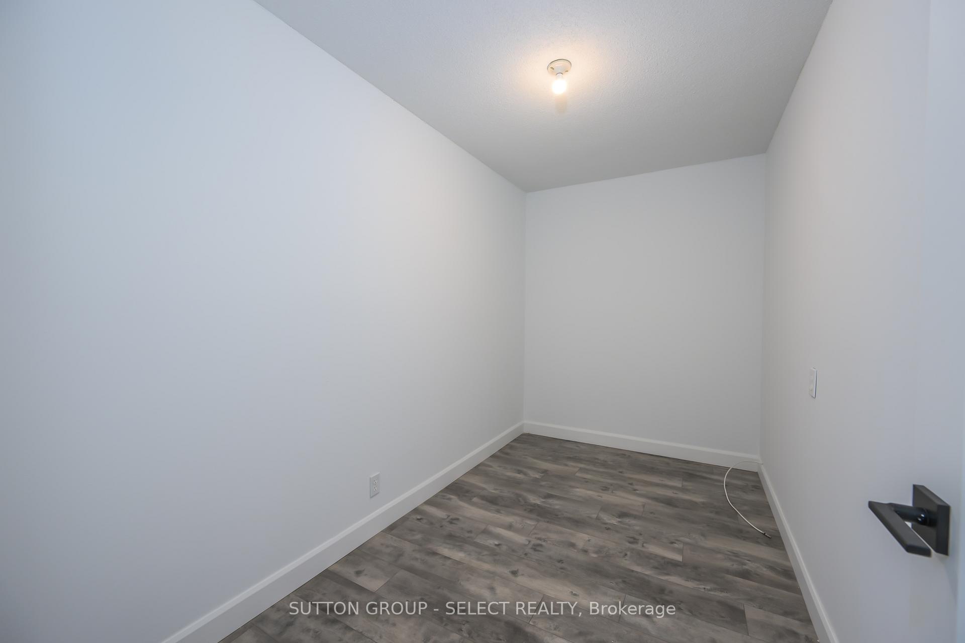 Photo 31 of 522 Cranbrook Road, London, South M — HOMEH