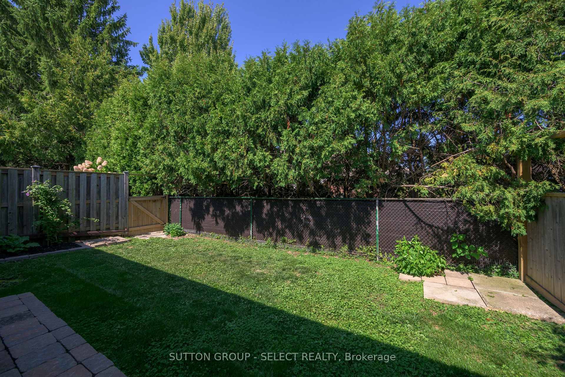 Photo 34 of 522 Cranbrook Road, London, South M — HOMEH
