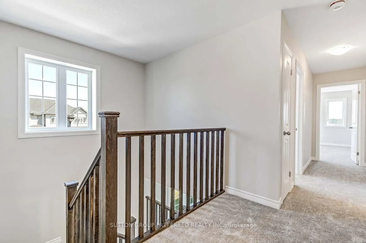 Photo 33 of 377 Kennington Way, London, South W — HOMEH