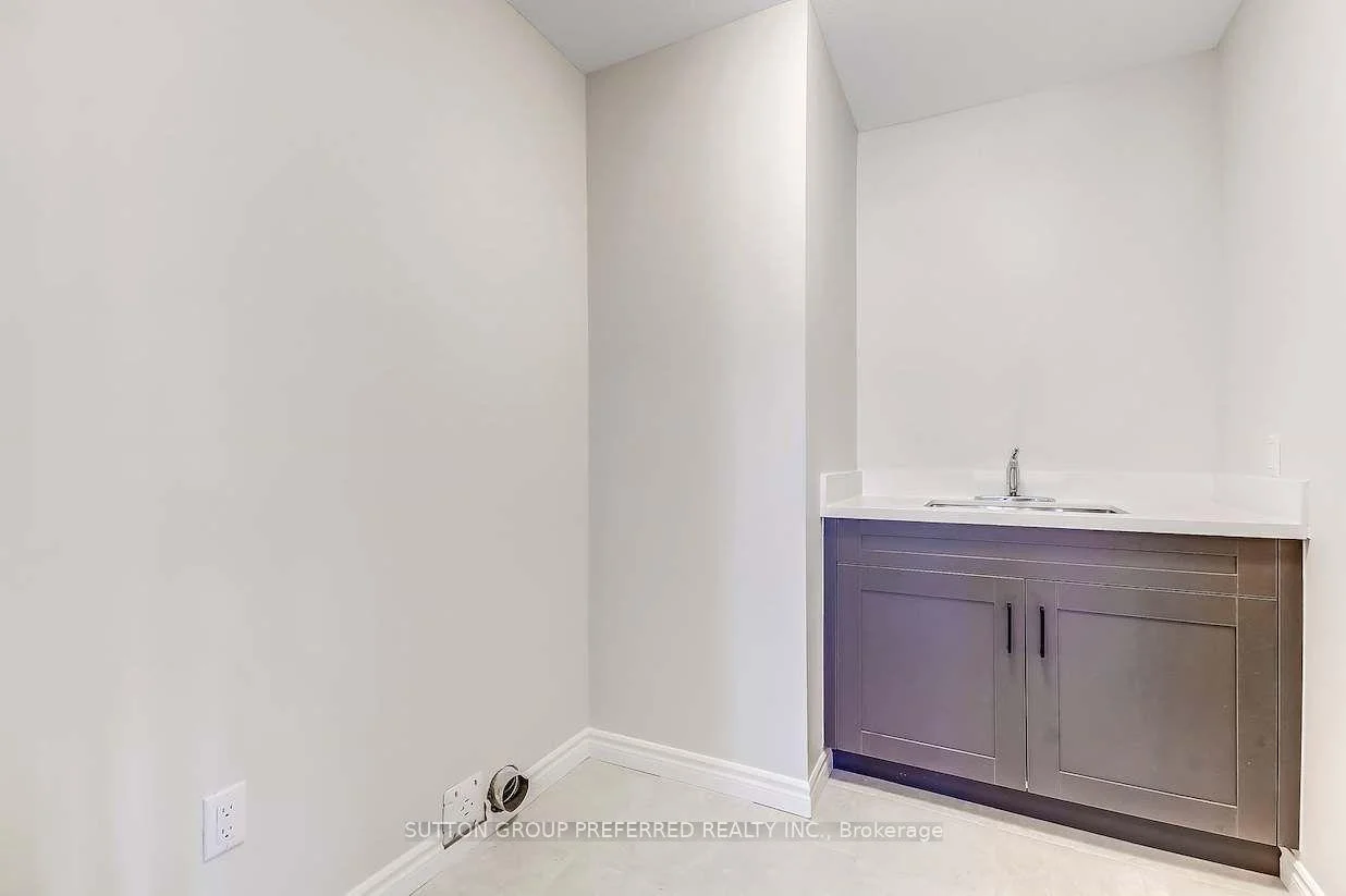 Photo 39 of 377 Kennington Way, London, South W — HOMEH