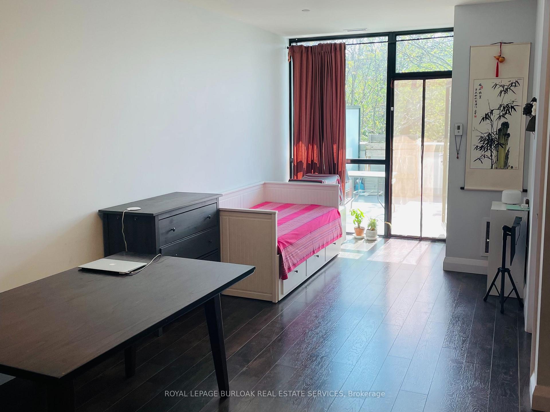 Photo 6 of Unit 301, 101 Locke Street S, Hamilton, Kirkendall — HOMEH