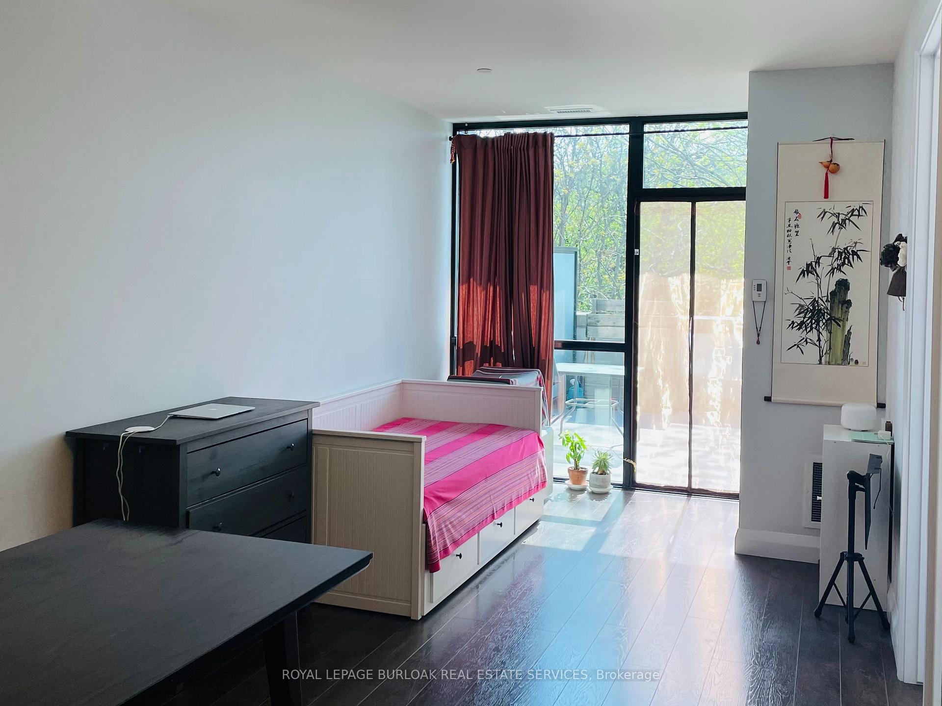 Photo 7 of Unit 301, 101 Locke Street S, Hamilton, Kirkendall — HOMEH