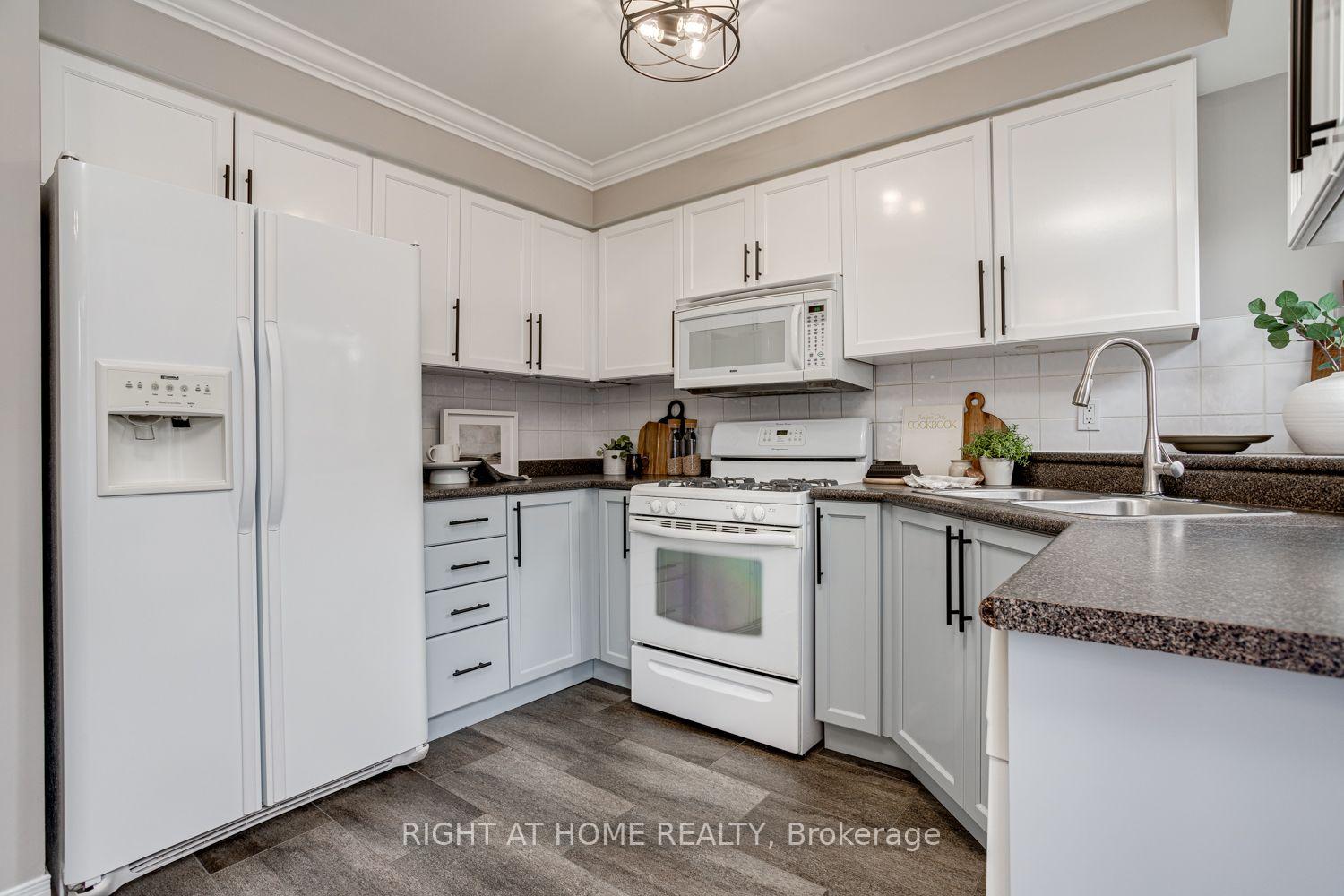 Photo 10 of 104 Calwell Drive, Scugog, Port Perry — HOMEH