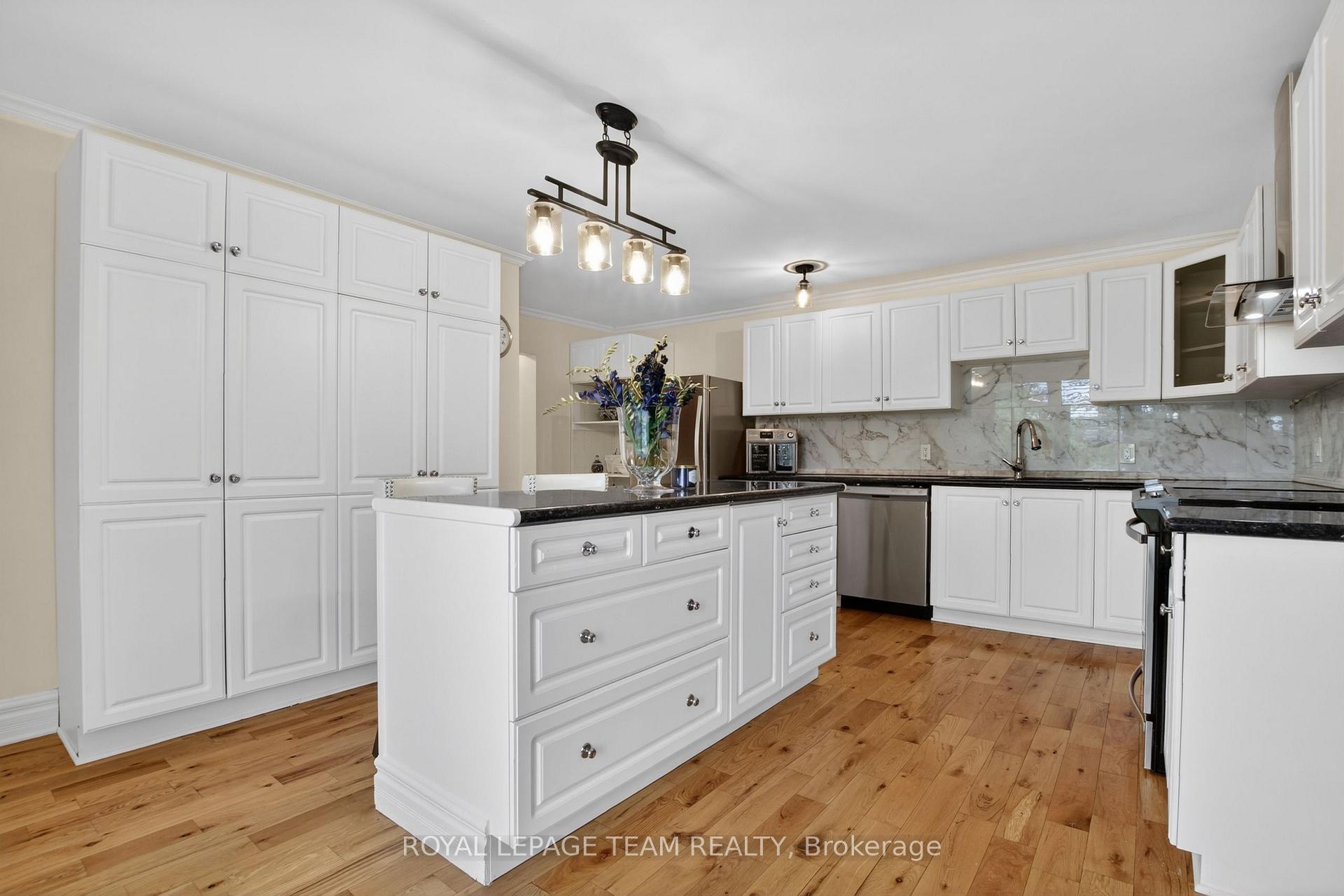 Photo 13 of 434 High Street, Beckwith, Beckwith Twp — HOMEH