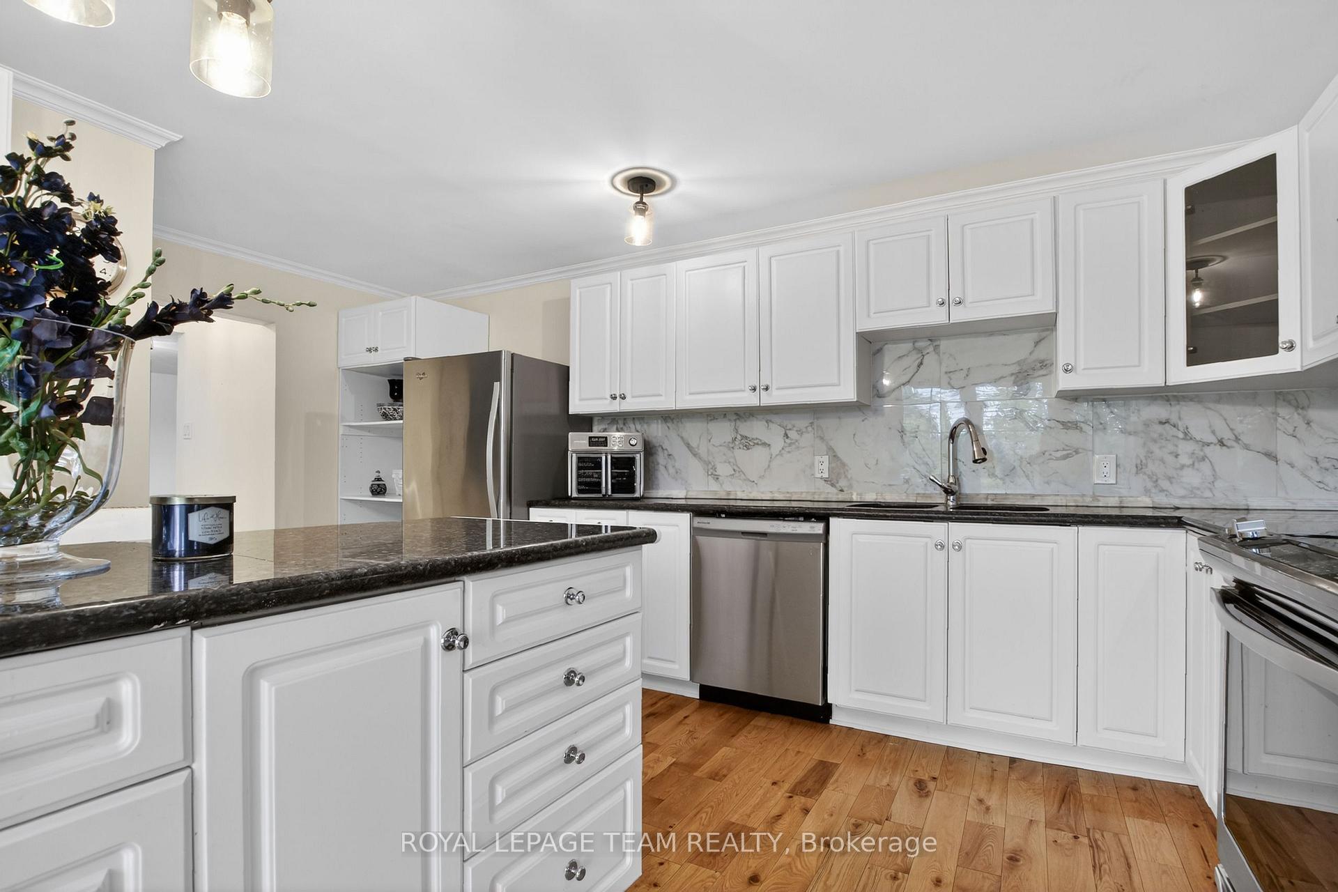 Photo 15 of 434 High Street, Beckwith, Beckwith Twp — HOMEH