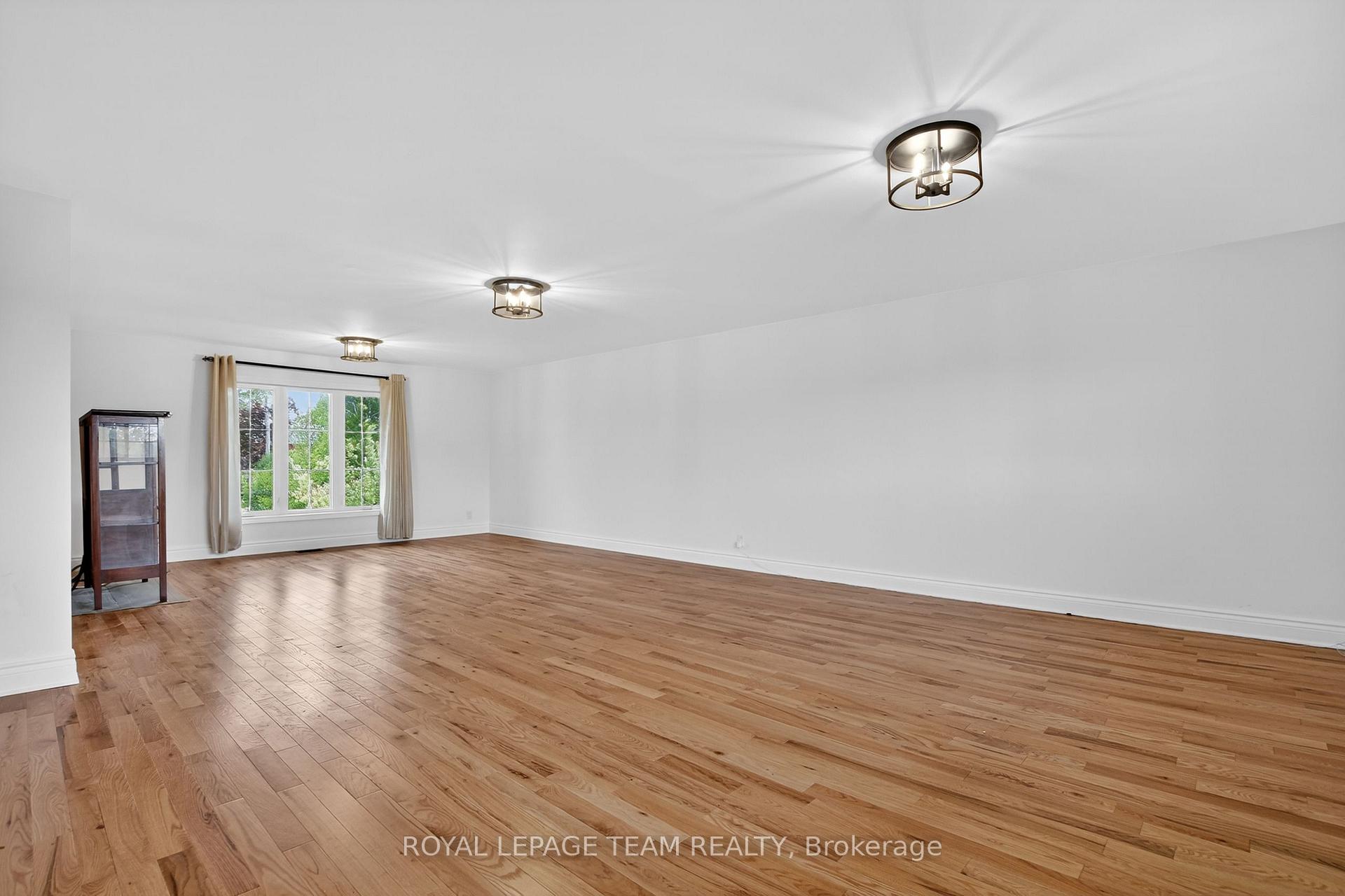 Photo 20 of 434 High Street, Beckwith, Beckwith Twp — HOMEH