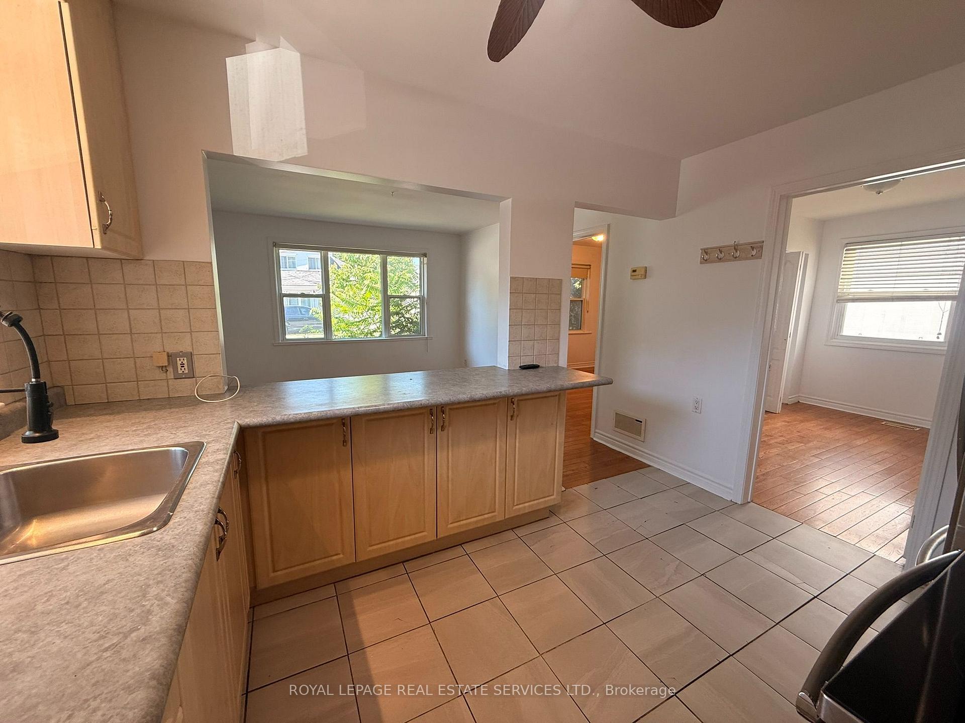 Photo 4 of Unit 1, 19 Academy Road, Halton Hills, Georgetown — HOMEH
