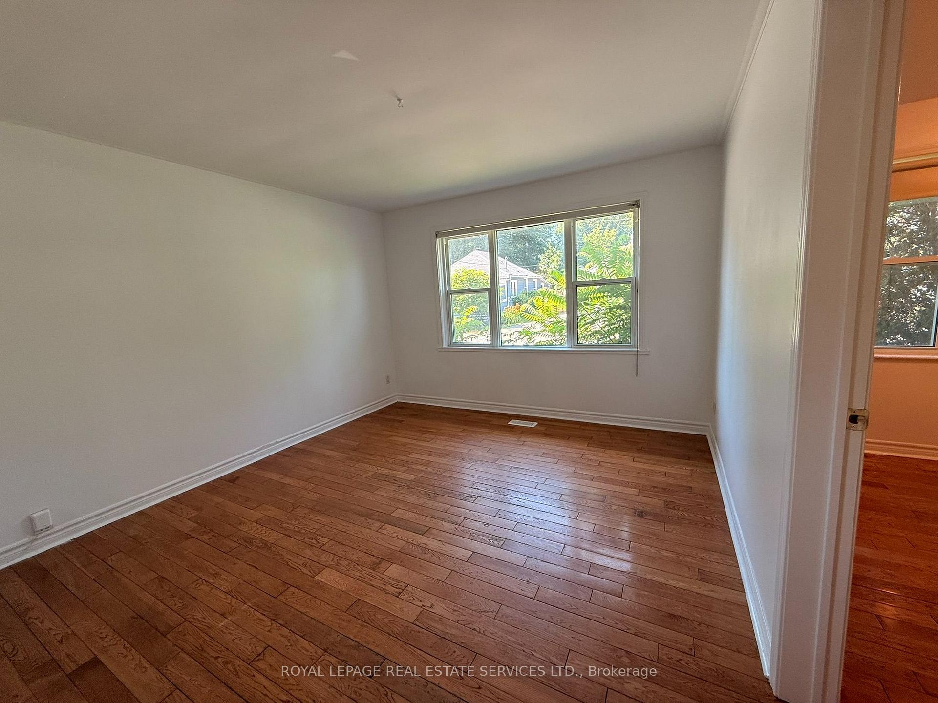 Photo 7 of Unit 1, 19 Academy Road, Halton Hills, Georgetown — HOMEH