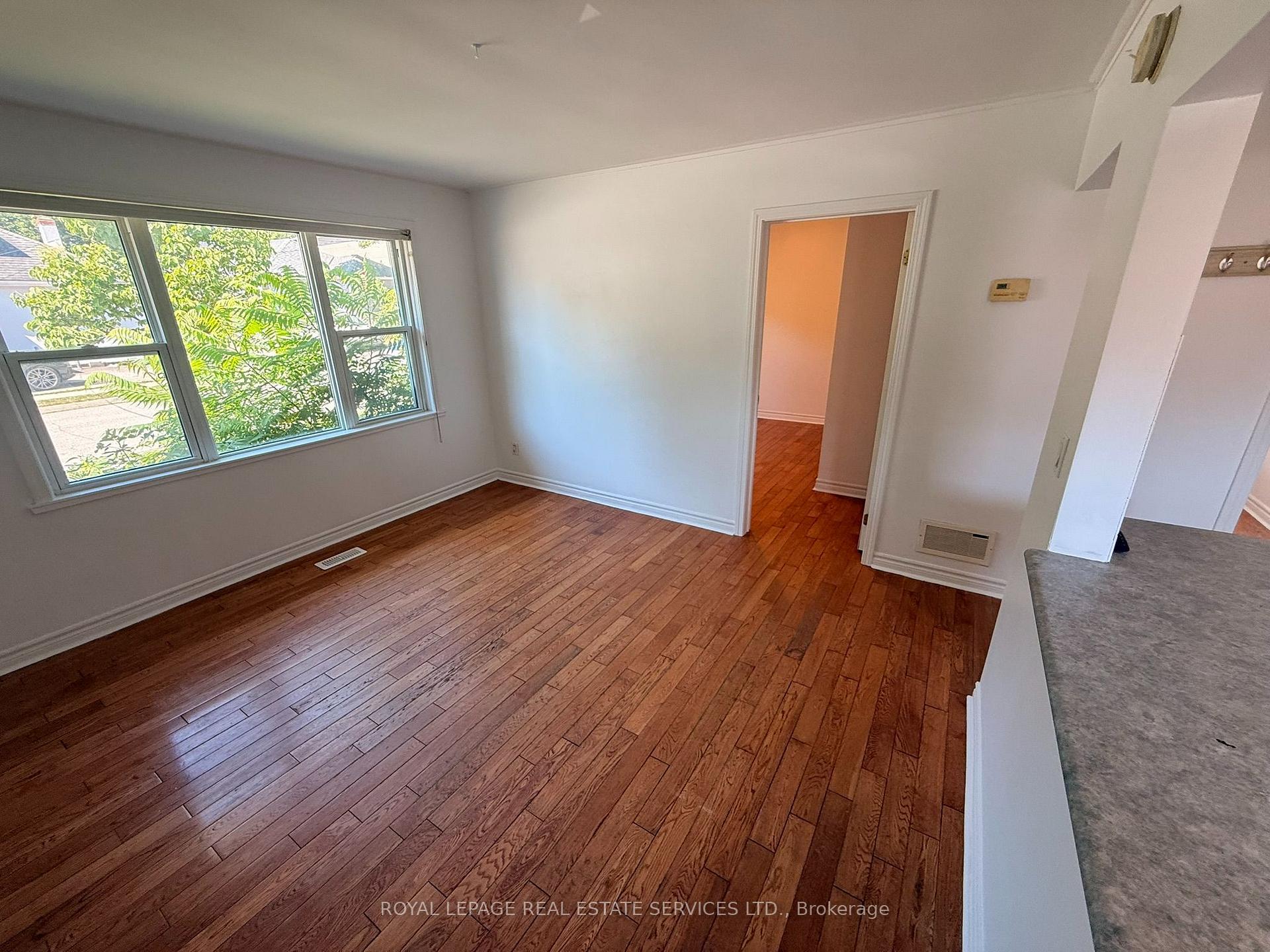 Photo 9 of Unit 1, 19 Academy Road, Halton Hills, Georgetown — HOMEH