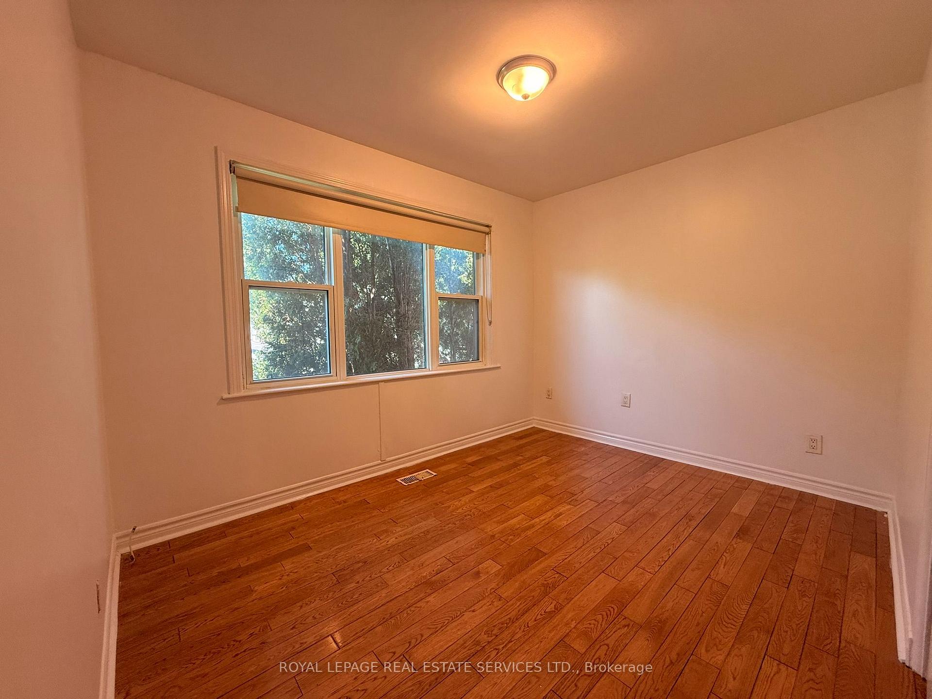 Photo 10 of Unit 1, 19 Academy Road, Halton Hills, Georgetown — HOMEH