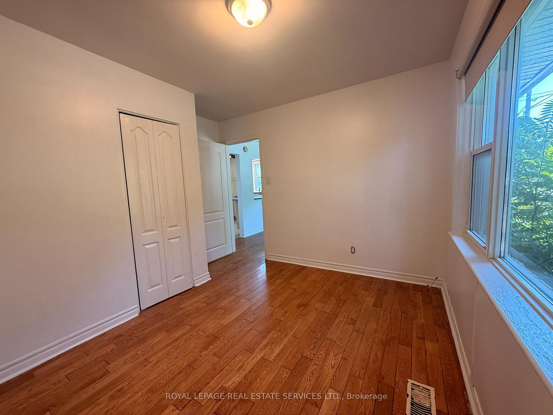 Photo 11 of Unit 1, 19 Academy Road, Halton Hills, Georgetown — HOMEH