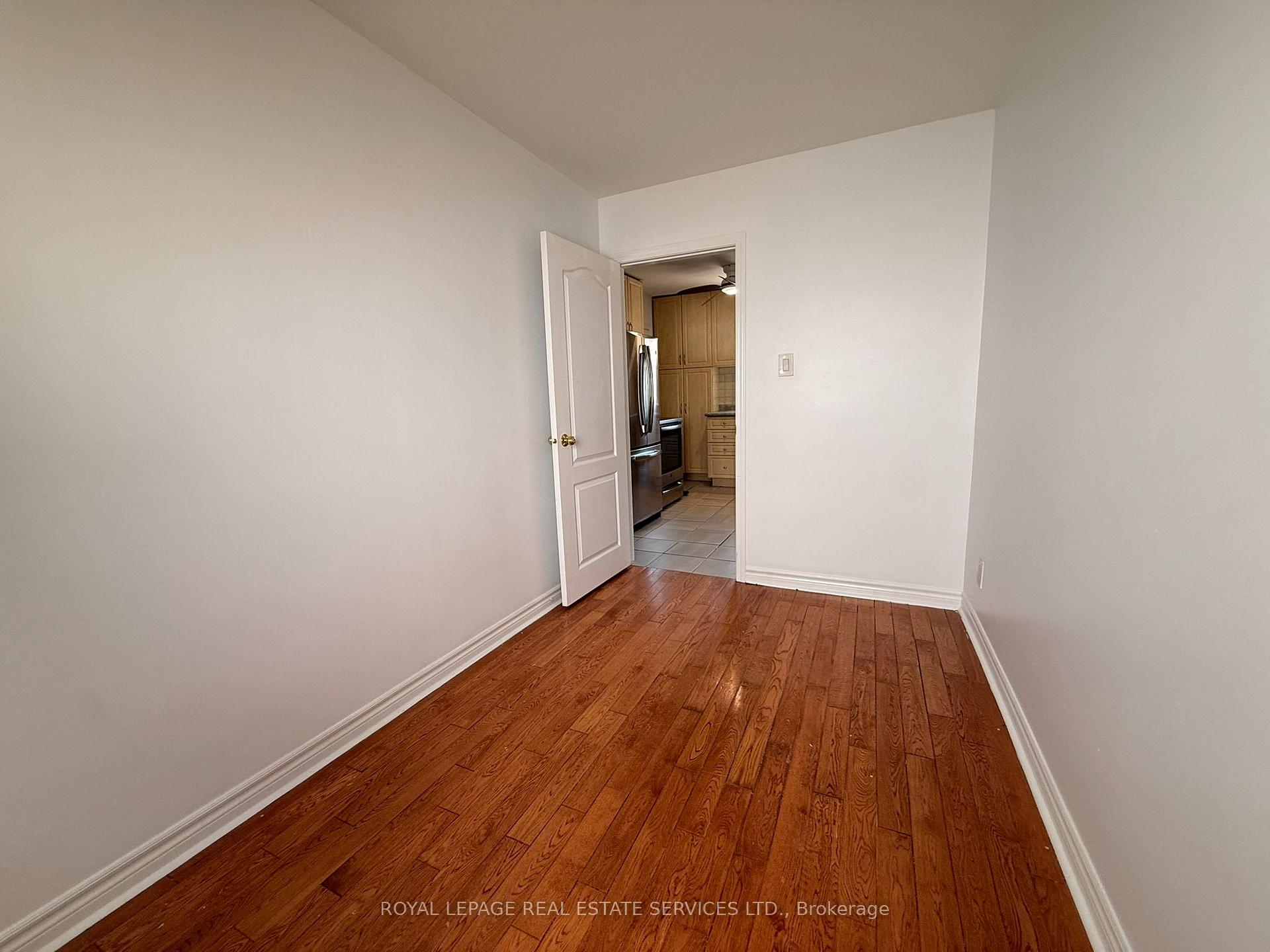 Photo 13 of Unit 1, 19 Academy Road, Halton Hills, Georgetown — HOMEH