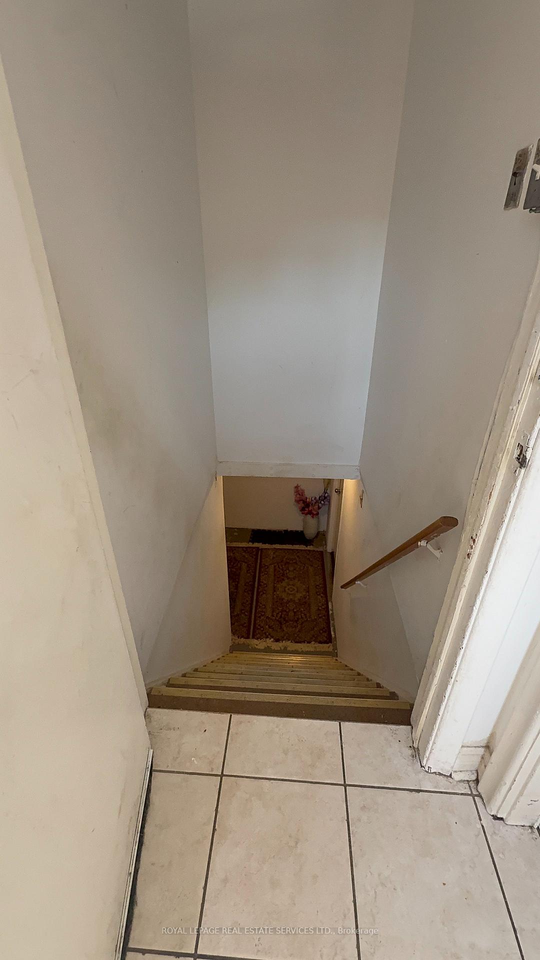 Photo 17 of Unit 1, 19 Academy Road, Halton Hills, Georgetown — HOMEH