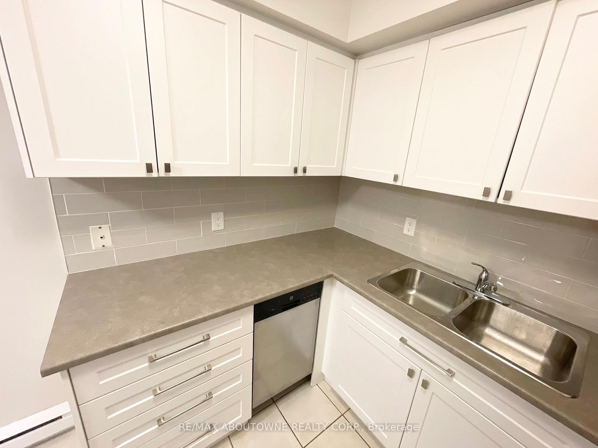Photo 10 of Unit 108, 111 Market Street, Hamilton, Central — HOMEH