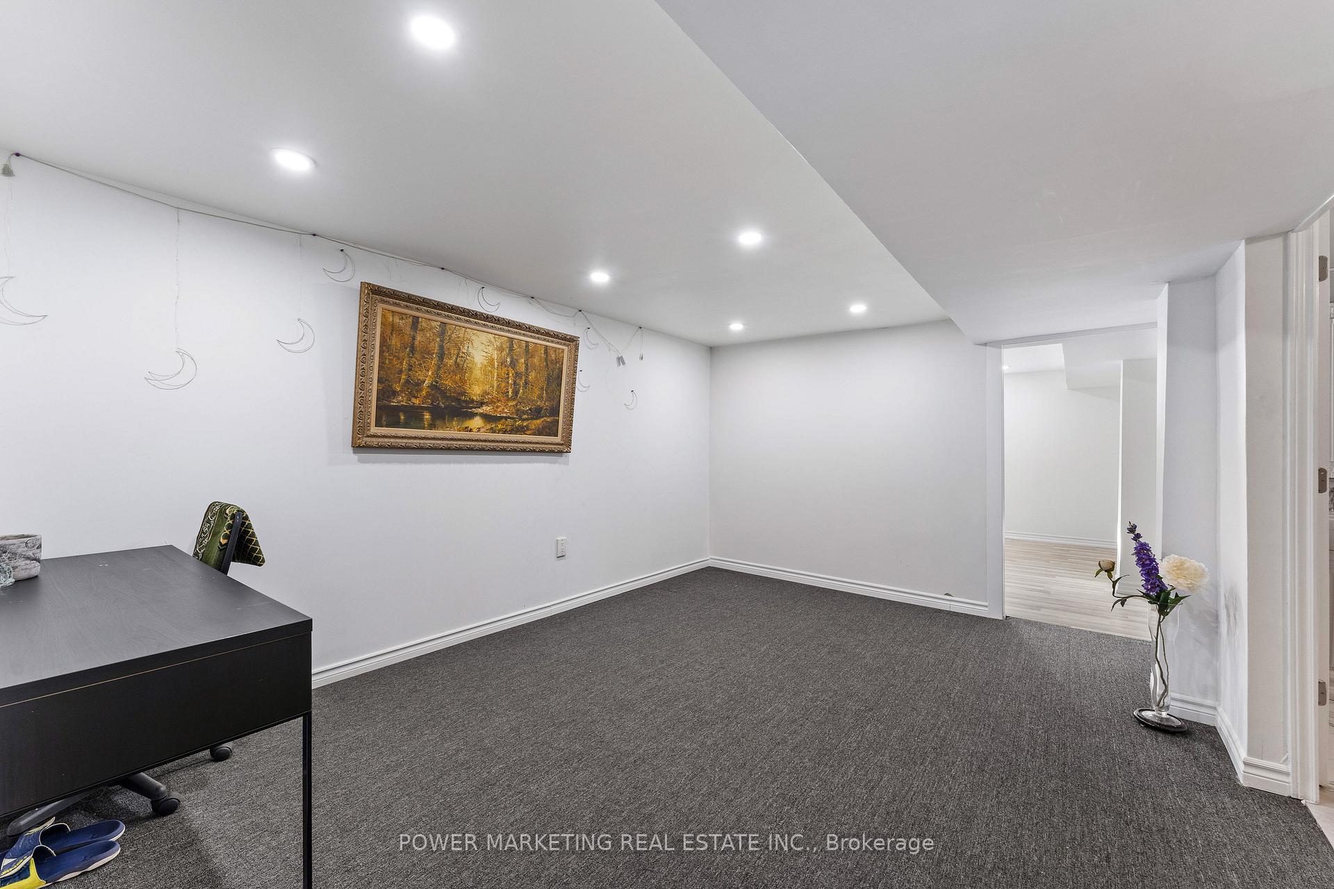 Photo 16 of 935 Goren Avenue, Ottawa, Elmvale Acres/Urbandale — HOMEH