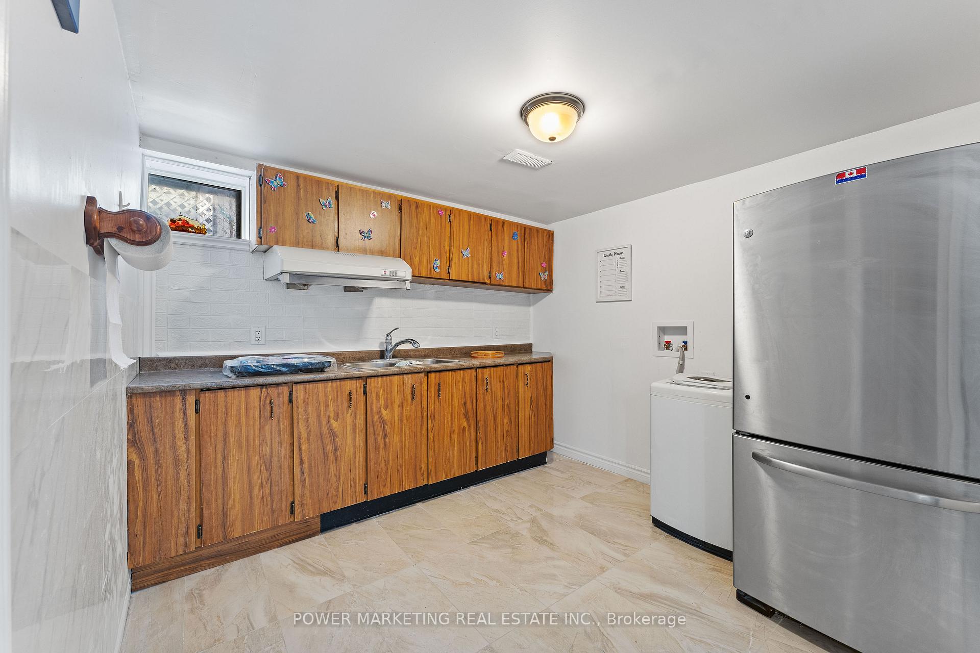 Photo 17 of 935 Goren Avenue, Ottawa, Elmvale Acres/Urbandale — HOMEH