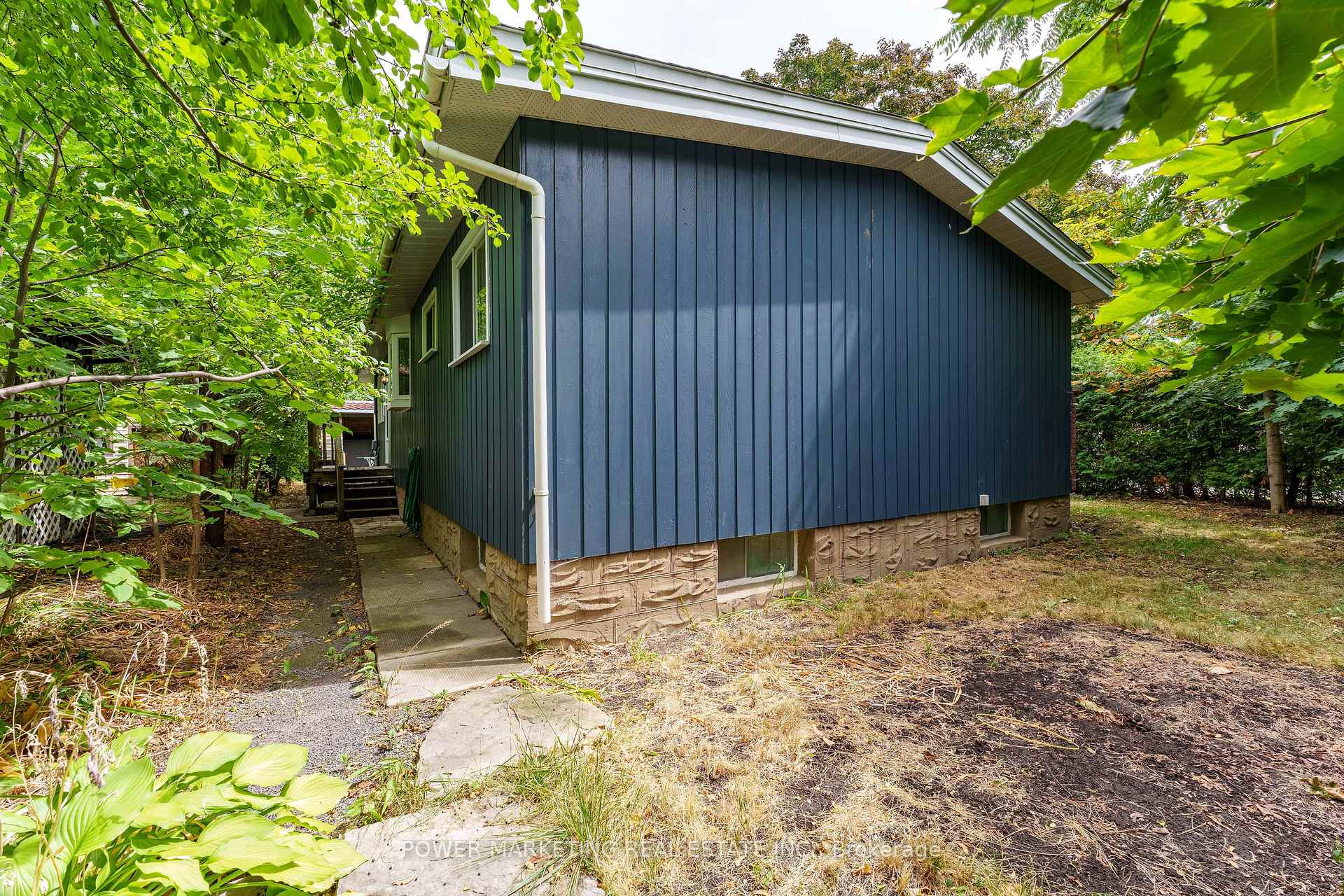 Photo 23 of 935 Goren Avenue, Ottawa, Elmvale Acres/Urbandale — HOMEH