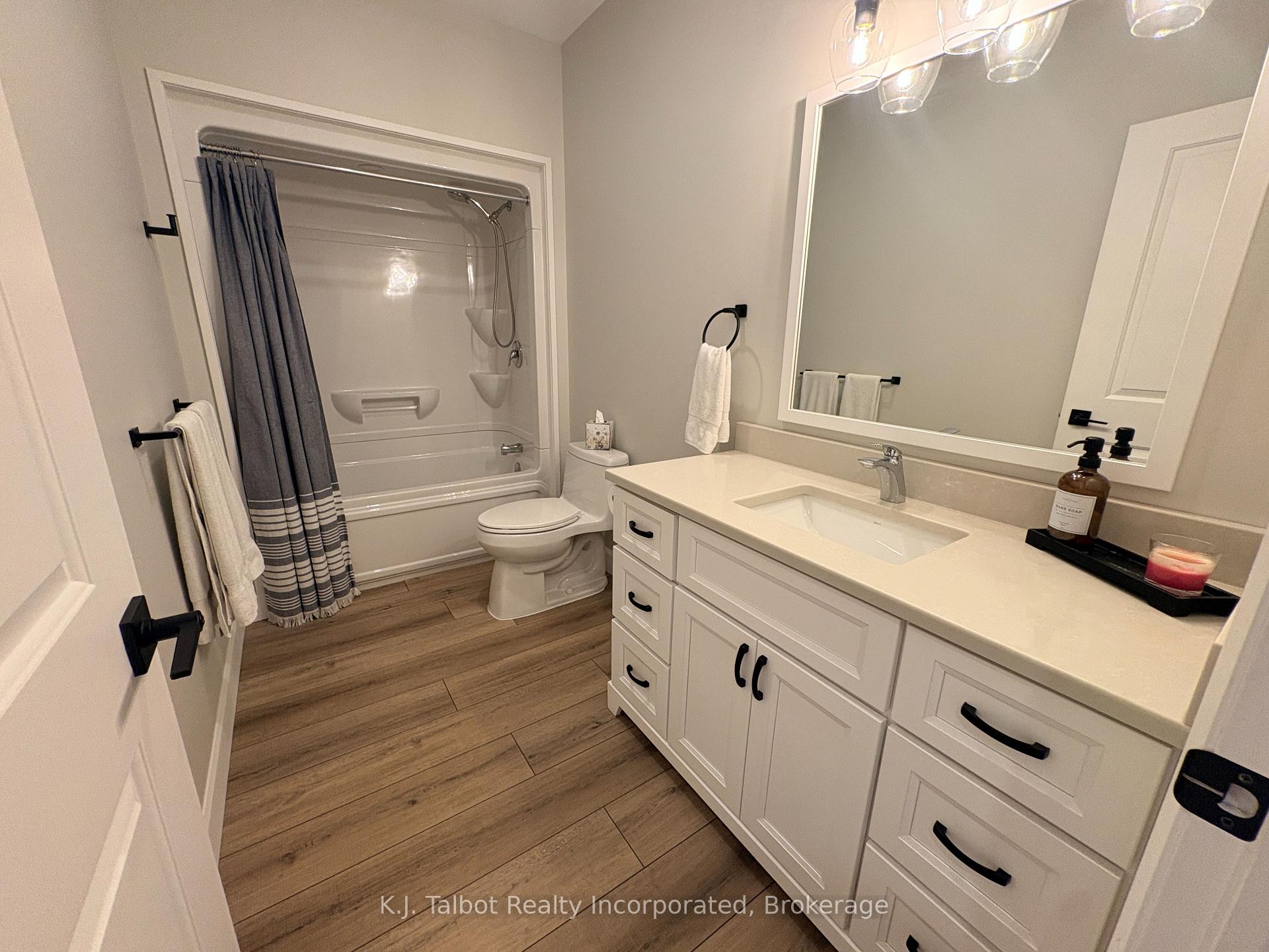 Photo 8 of Unit UNIT 2, 451 Woodridge Drive, Goderich, Goderich (Town) — HOMEH