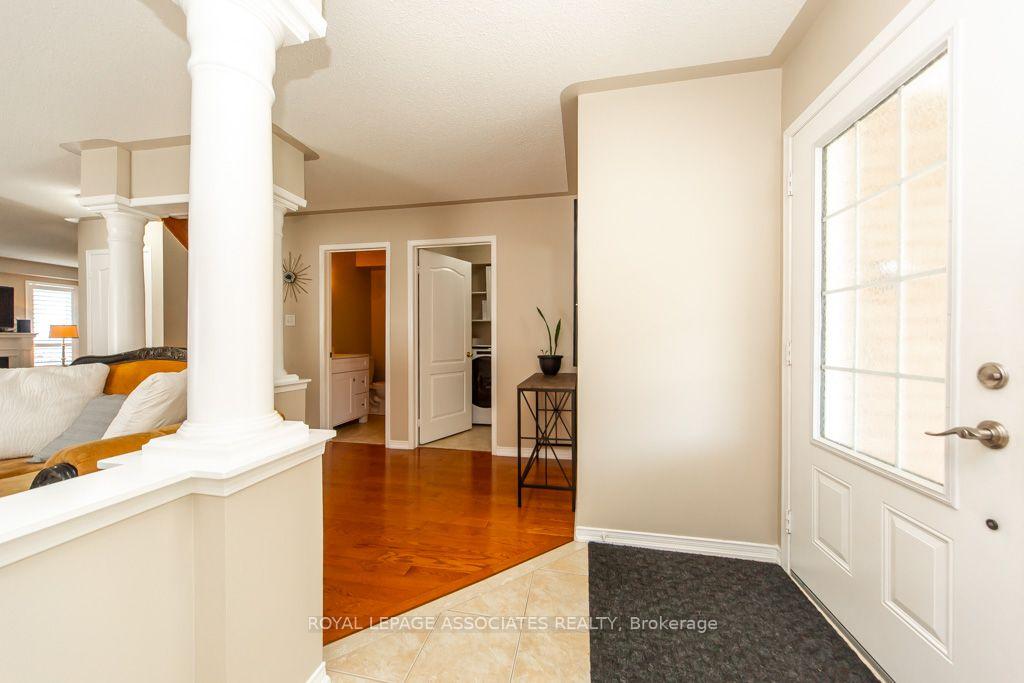 Photo 6 of 1700 Spencely Drive, Oshawa, Taunton — HOMEH