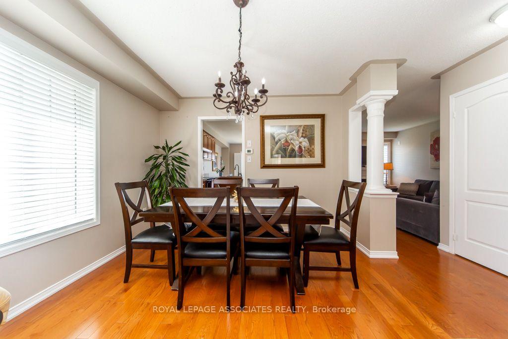 Photo 11 of 1700 Spencely Drive, Oshawa, Taunton — HOMEH