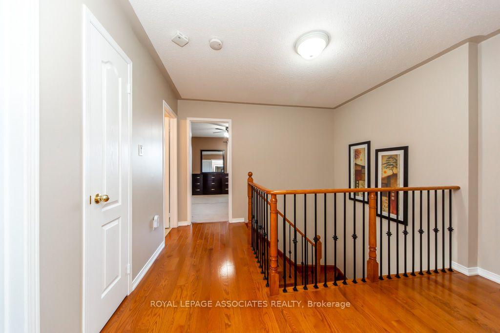 Photo 27 of 1700 Spencely Drive, Oshawa, Taunton — HOMEH