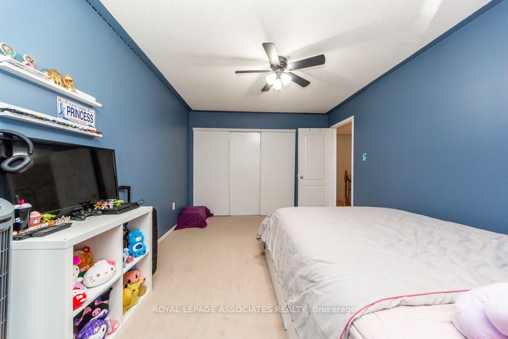 Photo 38 of 1700 Spencely Drive, Oshawa, Taunton — HOMEH